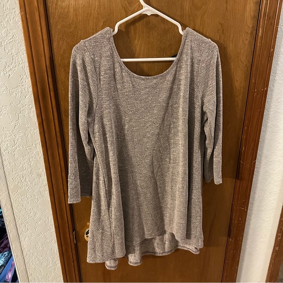BKEred from Buckle tie back tunic sweater - Picture 2 of 5